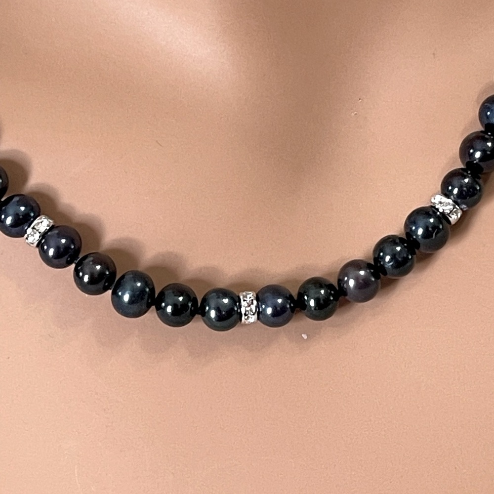 NIB❗️FINAL PRICE❗️Danbury Mint  Black Pearl Necklace With Free Matching Earrings - Picture 10 of 11